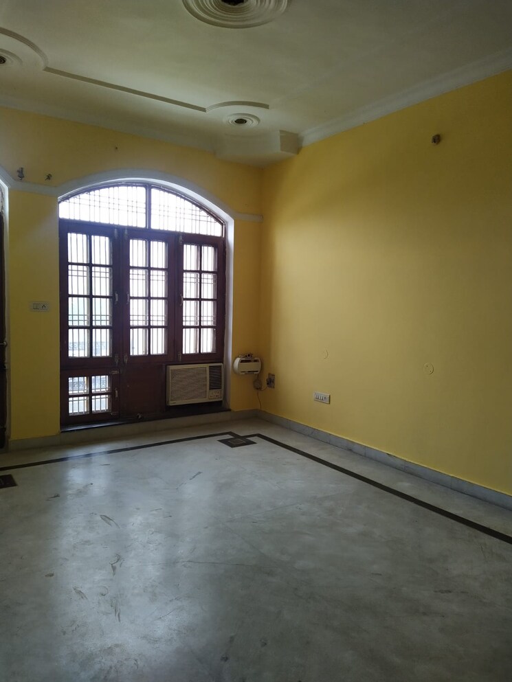 Room, gomti nagar 3 Bedroom 3200 Sq.Ft. Independent House In Gomti Nagar Lucknow 8964596