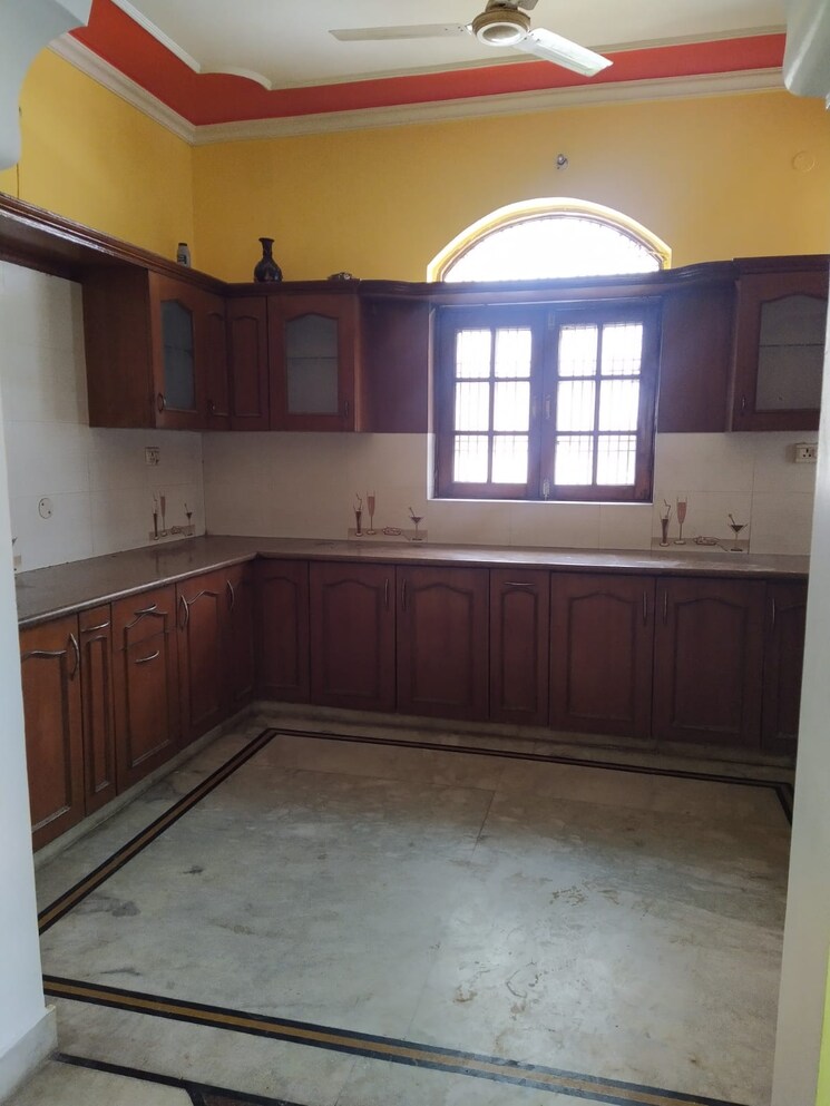 Kitchen, gomti nagar 3 Bedroom 3200 Sq.Ft. Independent House In Gomti Nagar Lucknow 8964596