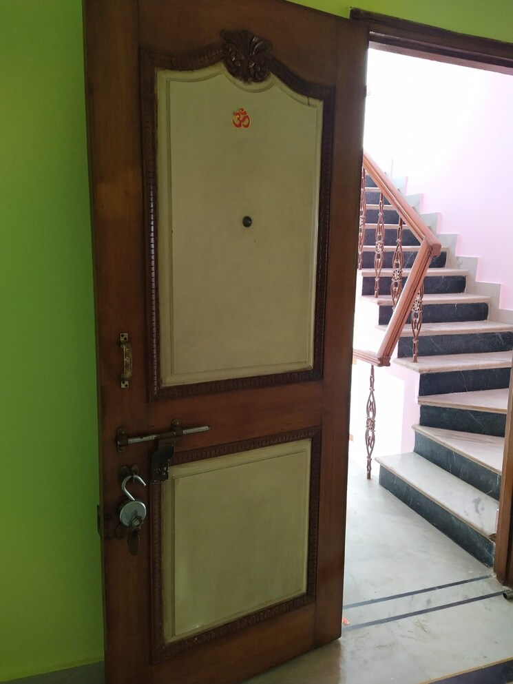 undefined, gomti nagar 3 Bedroom 3200 Sq.Ft. Independent House In Gomti Nagar Lucknow 8964596