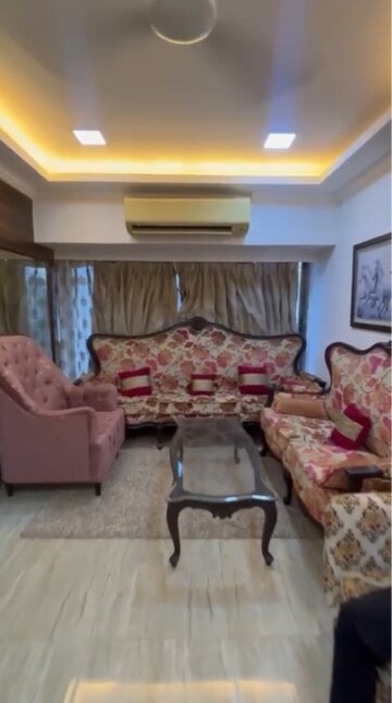 Living Room in 3 BHK Apartment at Lokhandwala Complex, Andheri West – for Rent