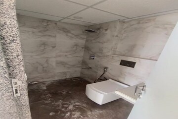 Bathroom in 2 BHK Apartment at Kanakia Silicon Valley, Powai – for Rent
