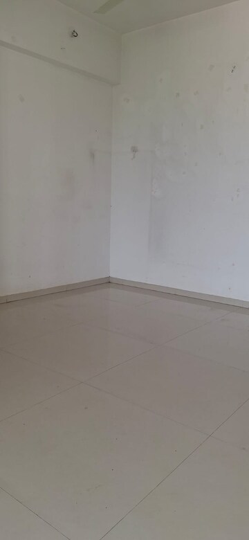 Room in 2 BHK Apartment at Progressives Signature CHS, Ghansoli – for Sale