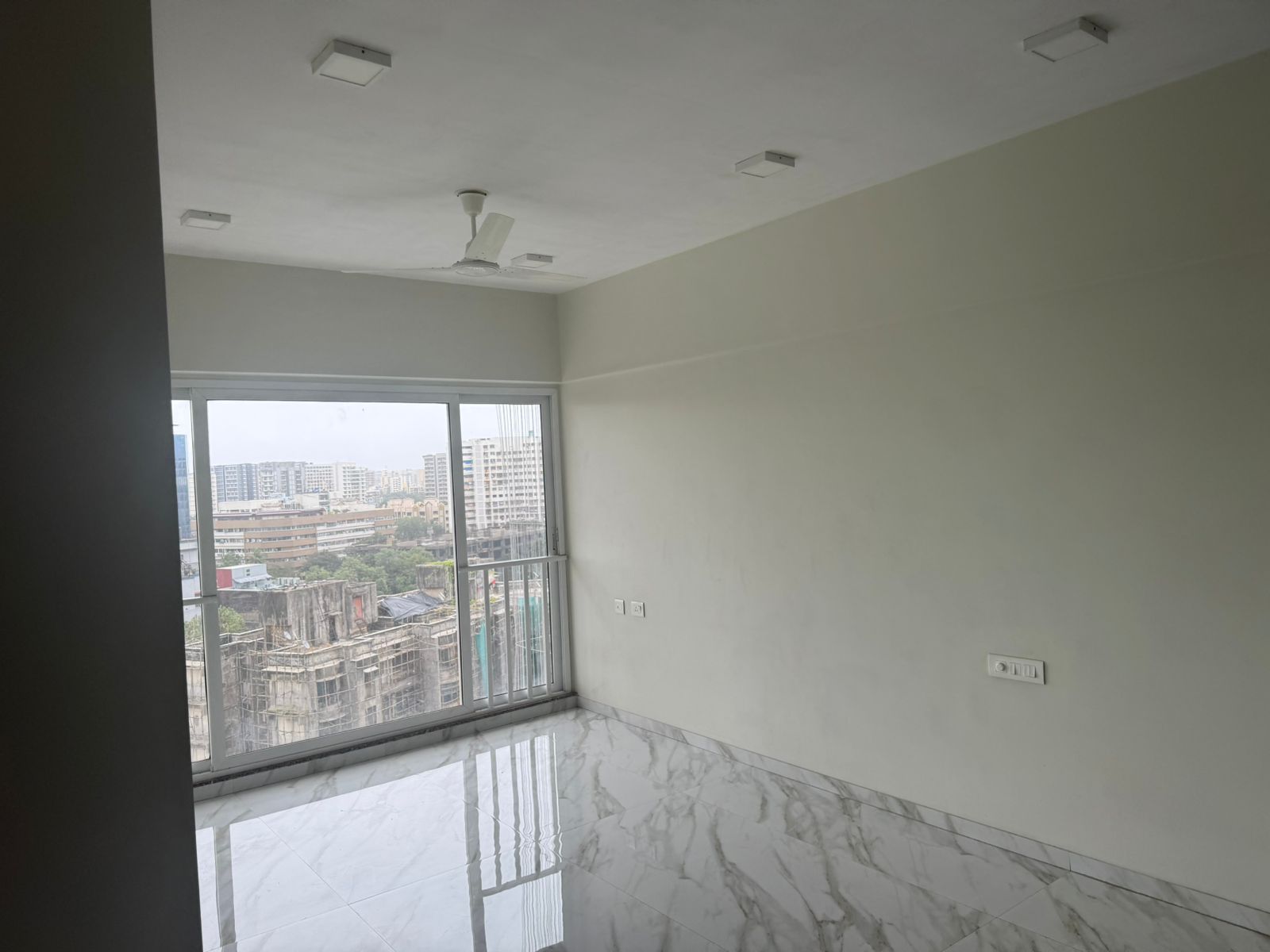 2 BHK Apartment For Rent in Sri Zynergy