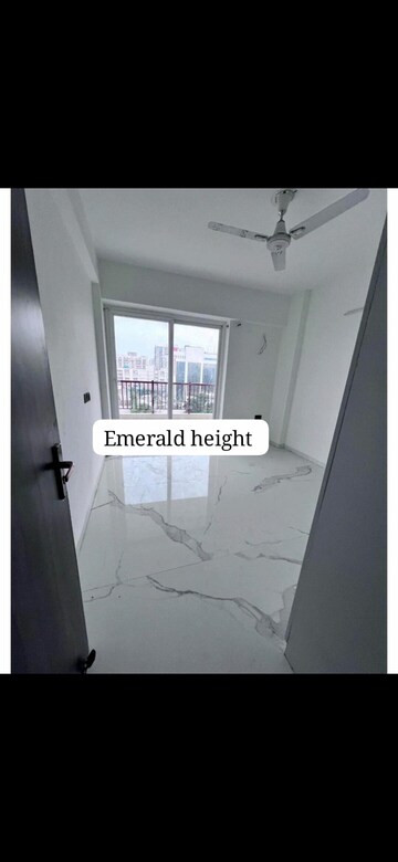 Bathroom in 4 BHK Apartment at Emerald Anmol, Sector 88 – for Rent