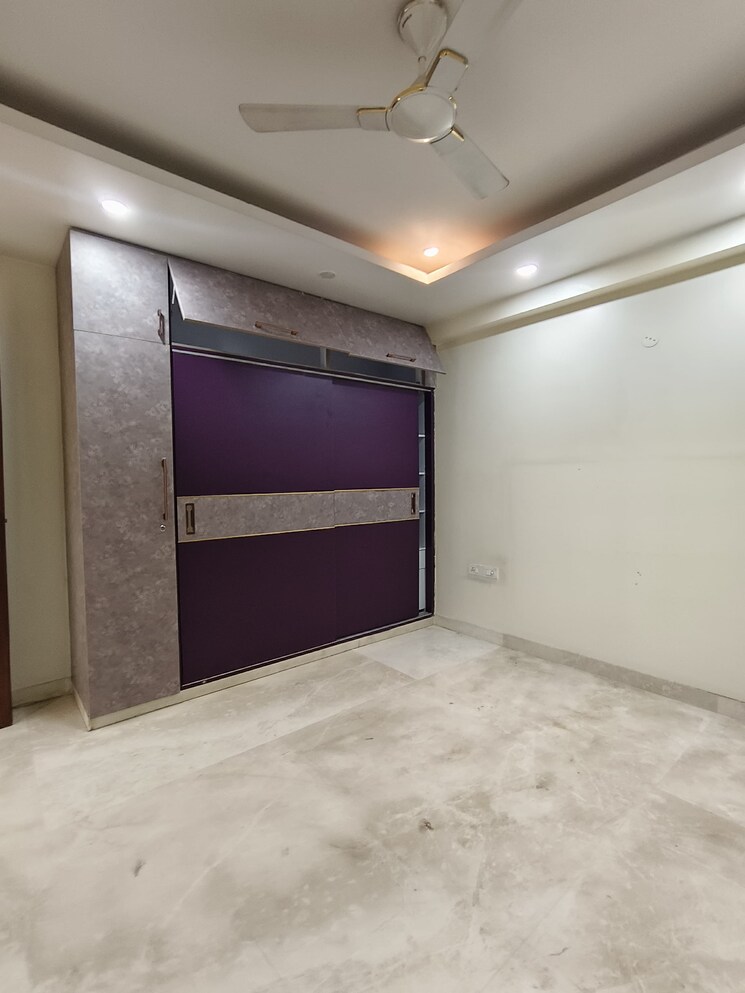 Room, golf course road 5 Bedroom 502 Sq.Yd. Builder Floor In Golf Course Road Gurgaon 8964686