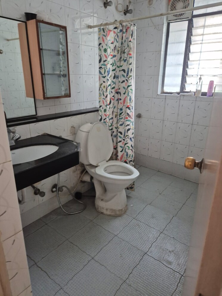Bathroom, ganga-satellite 3.5 Bedroom 1550 Sq.Ft. Apartment In Wanwadi Pune 8964702