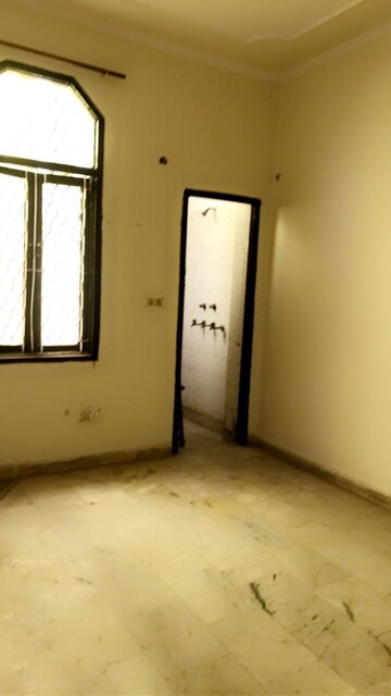 Room in 2 BHK Builder Floor at Raksha Vikas Apartments, Vikas Puri – for Rent