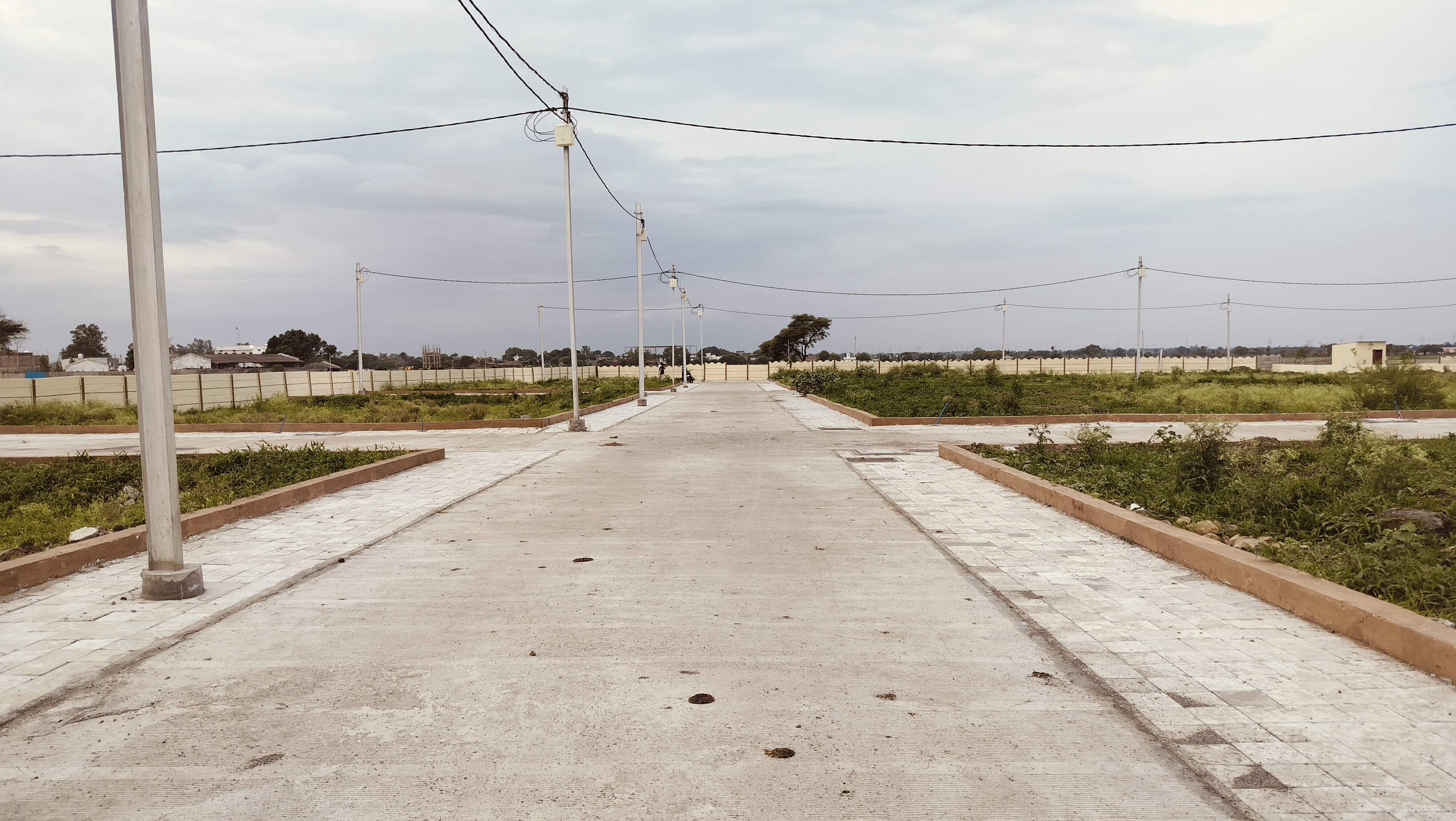 Plot For Sale in 
16 Lakh M Plots Fayde ka