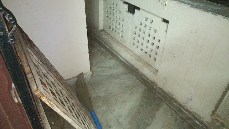 Balcony, vaishali sector 5 1 Bedroom 550 Sq.Ft. Builder Floor In Vaishali Sector 5 Ghaziabad 8964798