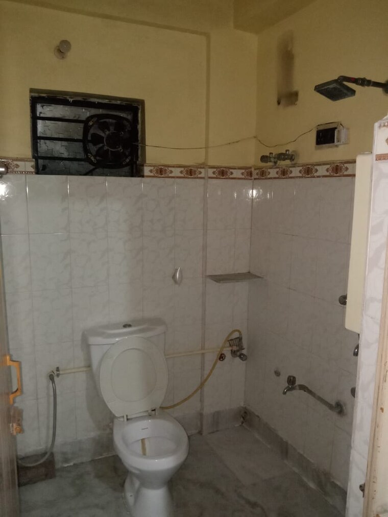 Bathroom, behala 3 Bedroom 1200 Sq.Ft. Apartment In Behala Kolkata 8964867