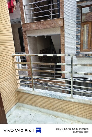 Staircase in 2.5 BHK Builder Floor at Laxmi Nagar – for Sale