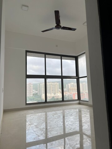 Room in 2 BHK Apartment at Oxford Navrang Crystal, Goregaon West – for Rent