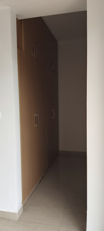 Room in 3 BHK Apartment at ATS Dolce, Zeta I Greater Noida – for Sale
