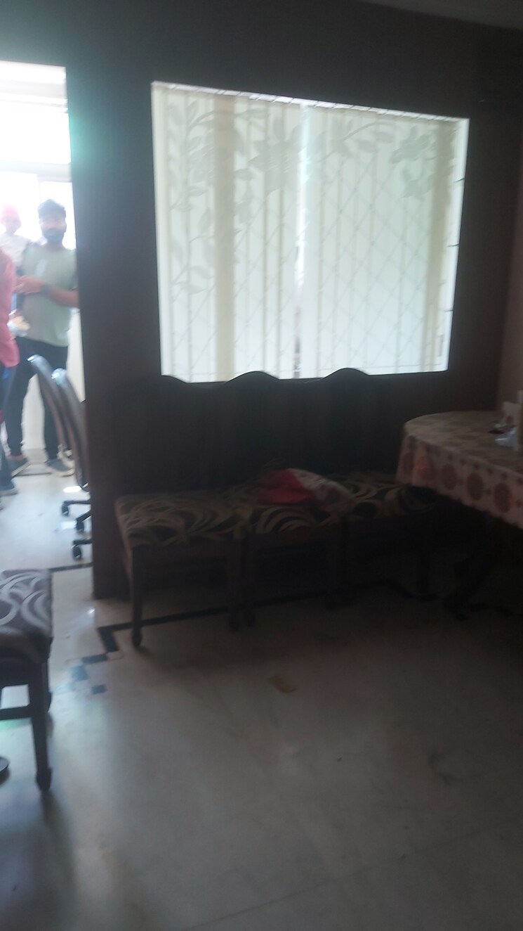 undefined, uma-cooperative-society 2.5 Bedroom 850 Sq.Ft. Apartment In Mayur Vihar 1 Delhi 8964997