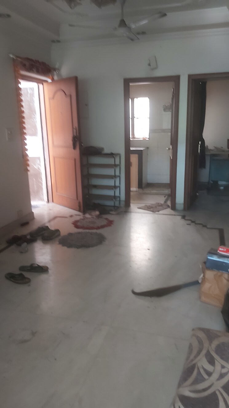 undefined, uma-cooperative-society 2.5 Bedroom 850 Sq.Ft. Apartment In Mayur Vihar 1 Delhi 8964997