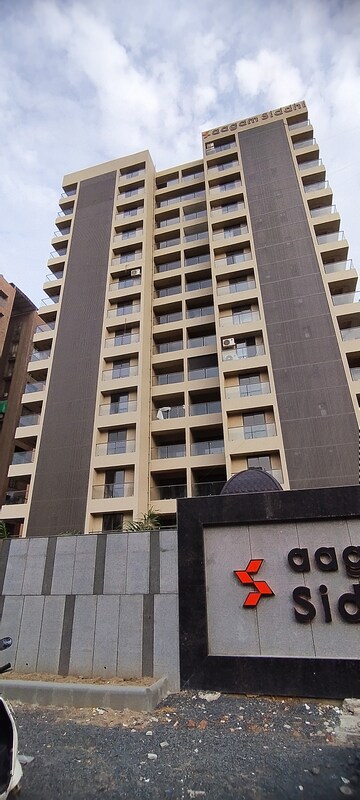 3 BHK Apartment For Rent in Vesu