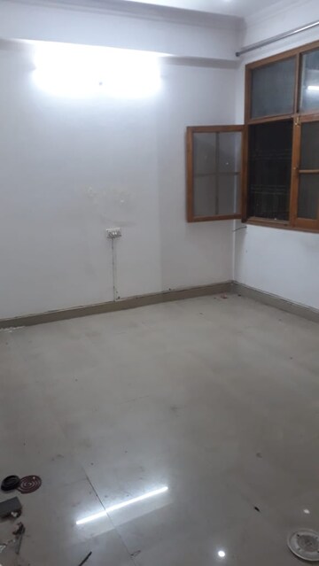 Room in 3 BHK Apartment at Matiyari – for Rent