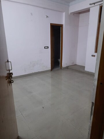 Room in 3 BHK Apartment at Matiyari – for Rent