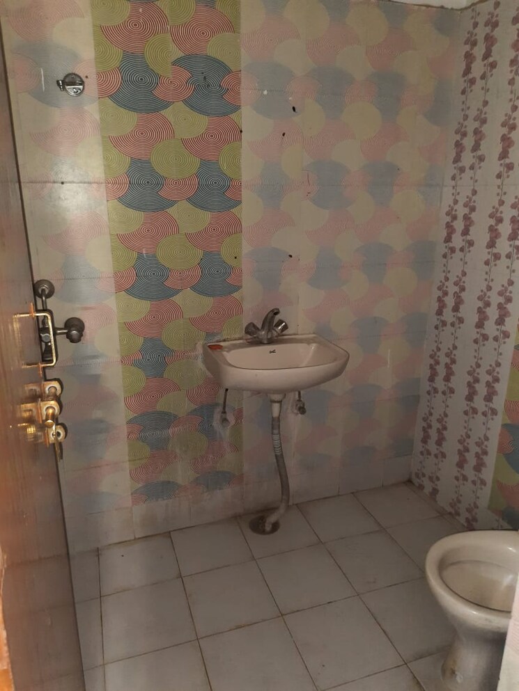 Bathroom, matiyari 3 Bedroom 1600 Sq.Ft. Apartment In Matiyari Lucknow 8965083