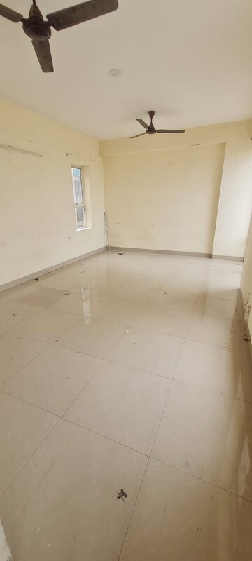 Room in 3 BHK Apartment at Satya The Hermitage, Sector 103 – for Rent