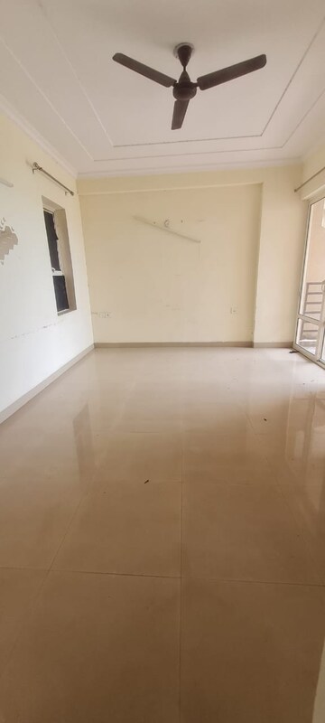 Room in 3 BHK Apartment at Satya The Hermitage, Sector 103 – for Rent