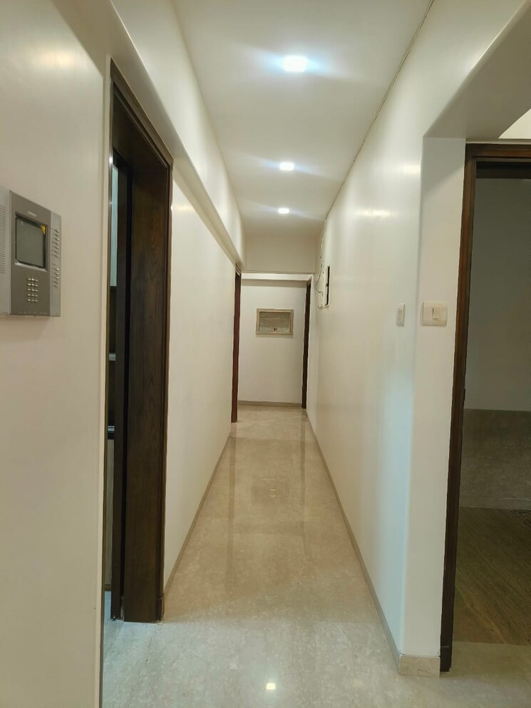 undefined, santacruz west 4 Bedroom 2000 Sq.Ft. Apartment In Santacruz West Mumbai 8965140