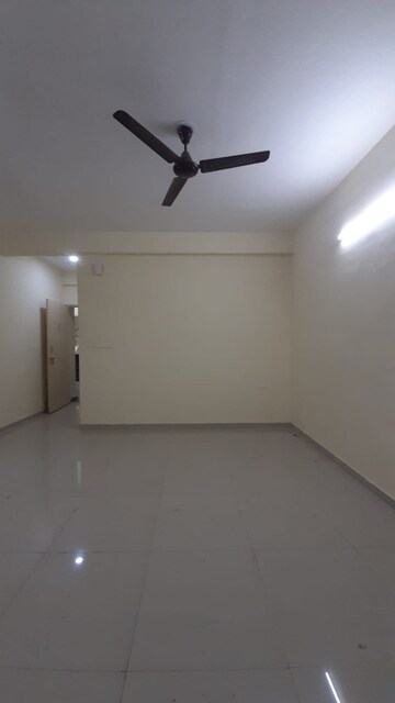 Room in 2 BHK Apartment at Sector 78 – for Sale
