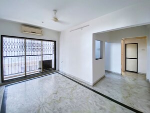 Room in 2 BHK Apartment at Vashi – for Sale