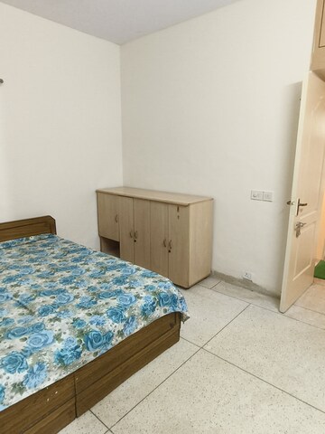 Bedroom in 2 BHK Builder Floor at Unitech South City II, Sector 50 – for Rent