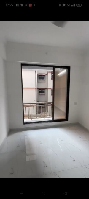 Master Bedroom in 1 BHK Apartment at Shree Umrale Varsha CHS, Nalasopara West – for Sale