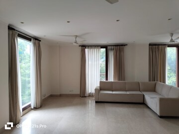 Living Room in 3 BHK Builder Floor at Defence Colony – for Rent