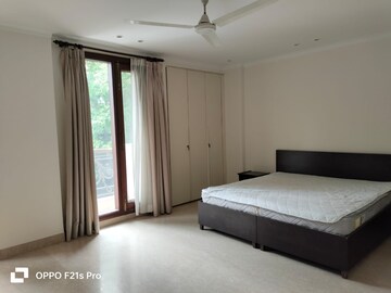 Bedroom in 3 BHK Builder Floor at Defence Colony – for Rent