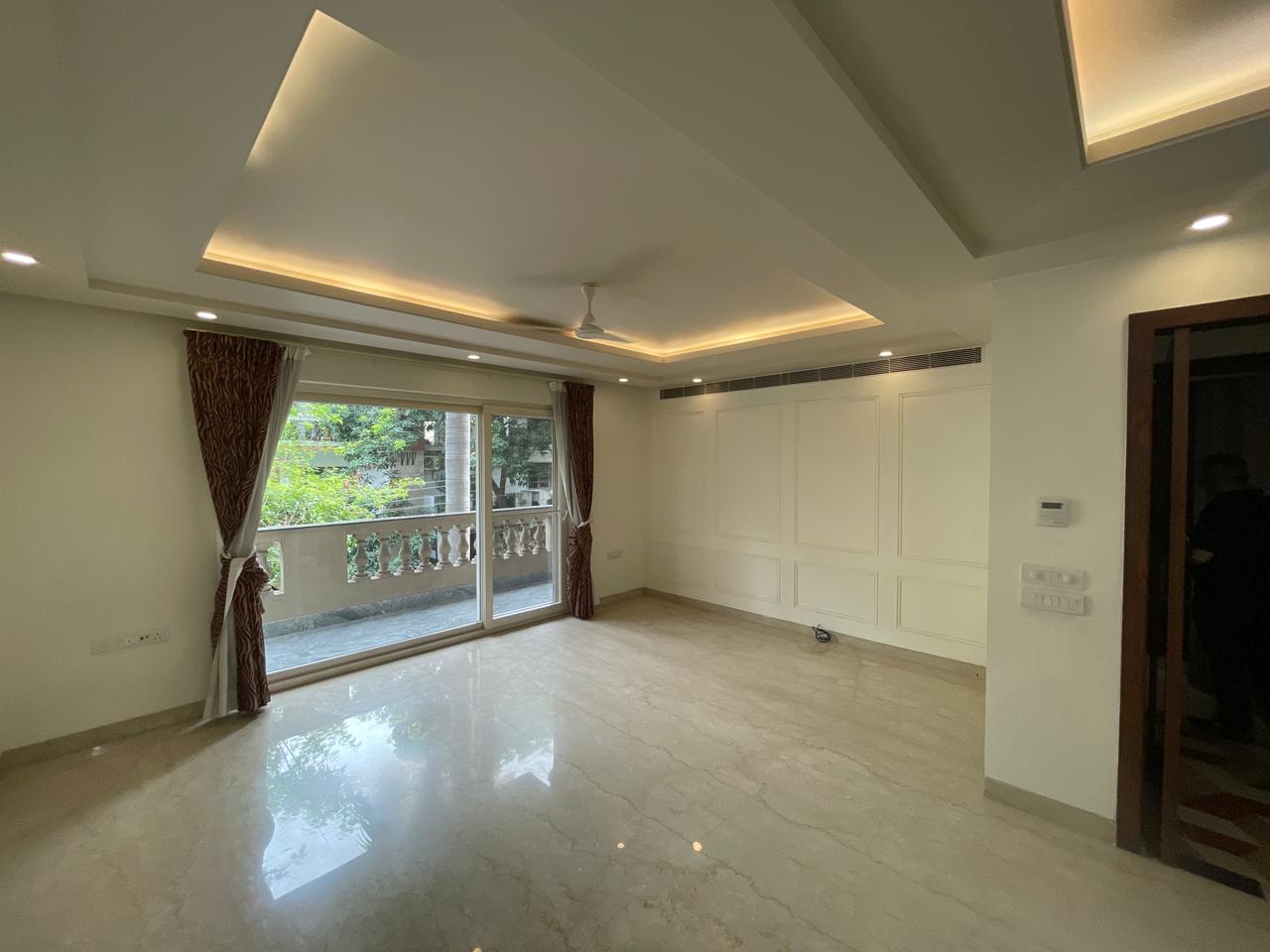 4 BHK + Servant Room Builder Floor For Rent in Defence Colony