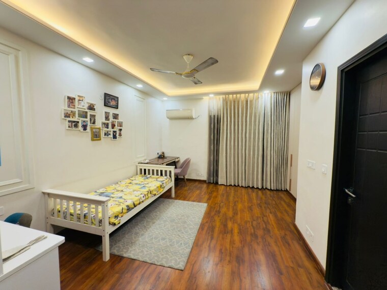 Bedroom, dlf-new-town-heights-town-houses 4 Bedroom 3220 Sq.Ft. Villa In Sector 86 Gurgaon 8965218