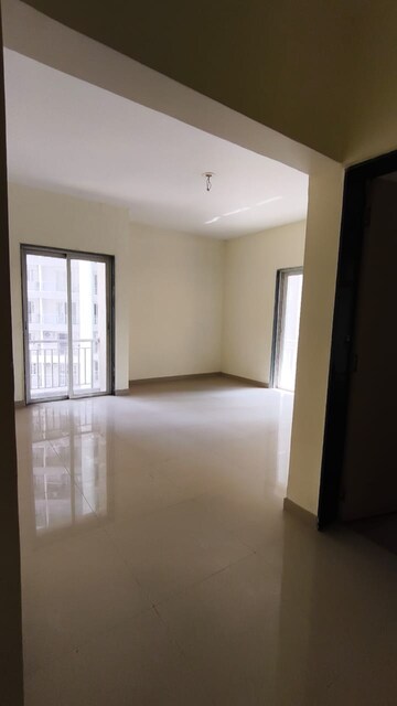 Room in 2 BHK Apartment at Indiabulls Greens, New Panvel – for Sale