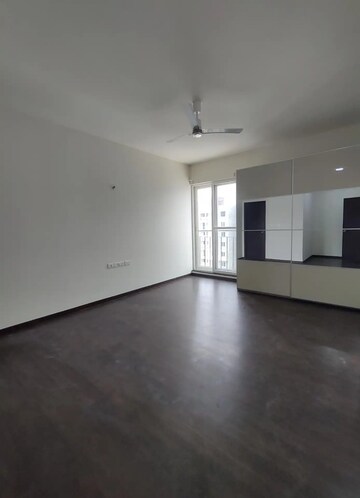Room in 3 BHK Apartment at Puravankara Purva Zenium, Hosahalli – for Rent