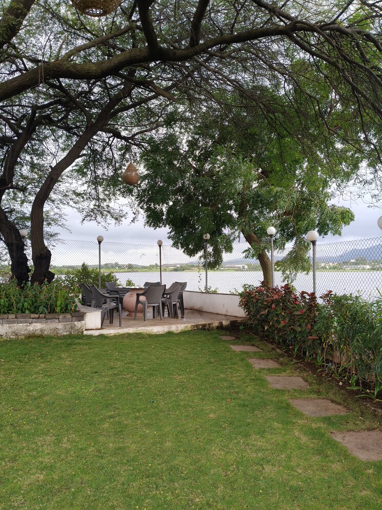 Garden, by-the-lake 4 Bedroom 2700 Sq.Ft. Villa In Shirwal Pune 8965257