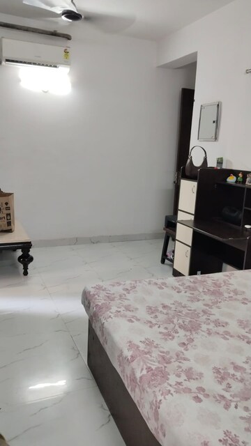 Team Area in 2 BHK Apartment at Casa Woodstock, Sector 16c Greater Noida – for Rent
