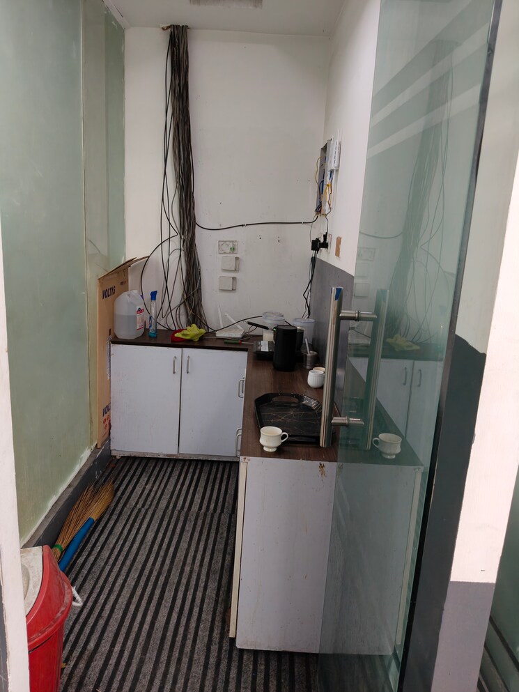 Kitchen, sector 63 Commercial Office Space 900 Sq.Ft. In Sector 63 Noida 8965286