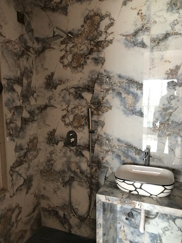 Bathroom in 2 BHK Apartment at M4 Ocean View, Mazgaon – for Sale