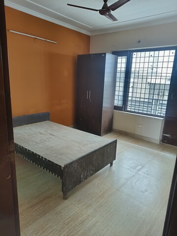 Bedroom in 3 BHK Builder Floor at Vipul World Floors, Sector 48 – for Rent