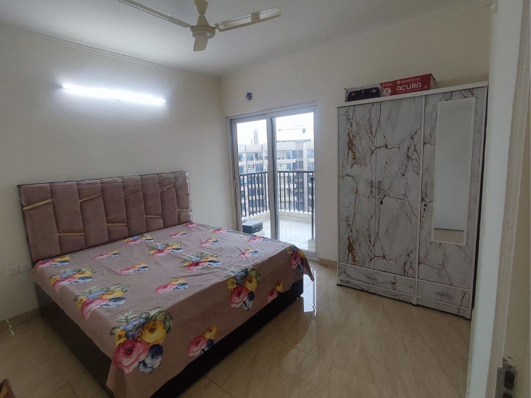 2 BHK + Pooja Room 1075 Sq.Ft. Apartment in Gaur Yamuna City 16th Park View