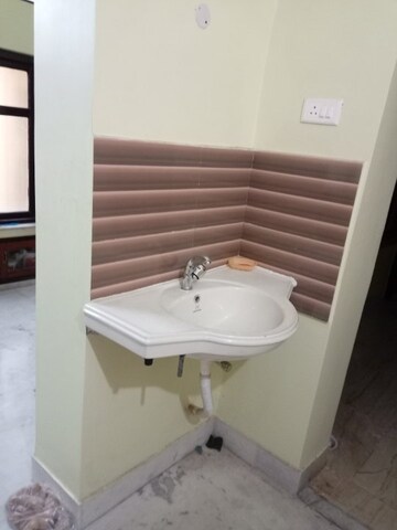 Bathroom in 4 BHK Apartment at Karunamoyee Housing Society, Salt Lake City – for Sale