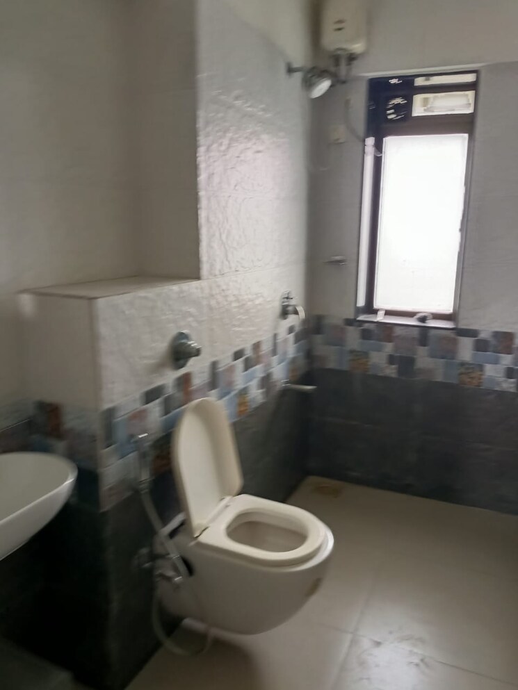 Bathroom, kailash-parbat 3 Bedroom 1142 Sq.Ft. Apartment In Ghatkopar East Mumbai 8965387