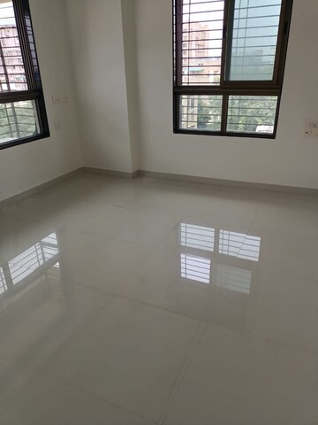 Room in 3 BHK Apartment at Kailash Parbat, Ghatkopar East – for Rent