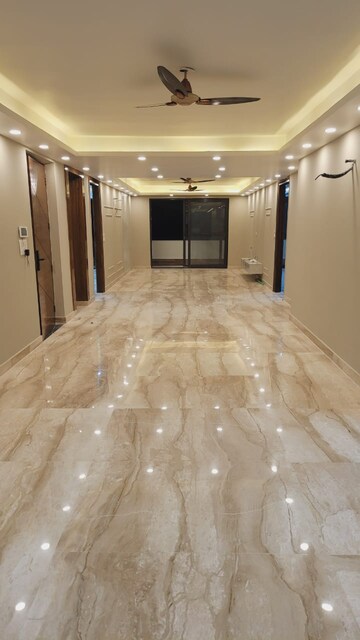 Bedroom in 4 BHK Builder Floor at Palam Vihar – for Sale