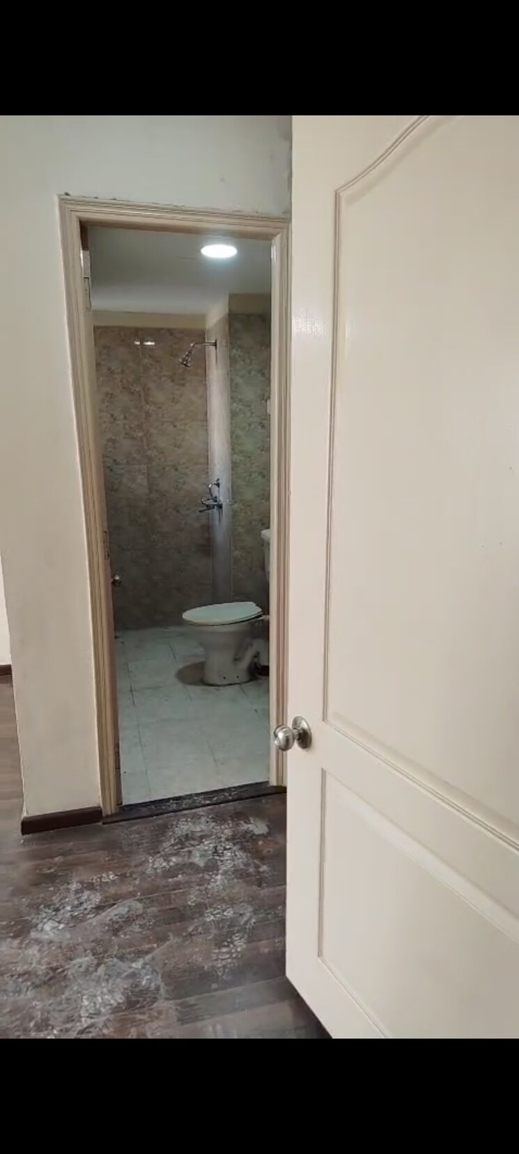 Bathroom, godrej-woods 3 Bedroom 1525 Sq.Ft. Apartment In Sector 43 Noida 8965425