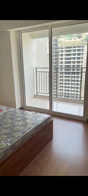 Room in 3 BHK Apartment at Godrej Woods, Sector 43 – for Sale