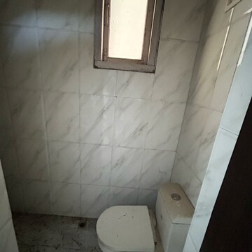 Attached Bathroom in 2 BHK Builder Floor at Kotla Mubarakpur – for Rent