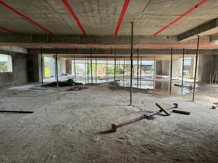  Parking, jubilee hills Commercial Office Space 5000 Sq.Ft. In Jubilee Hills Hyderabad 8965420